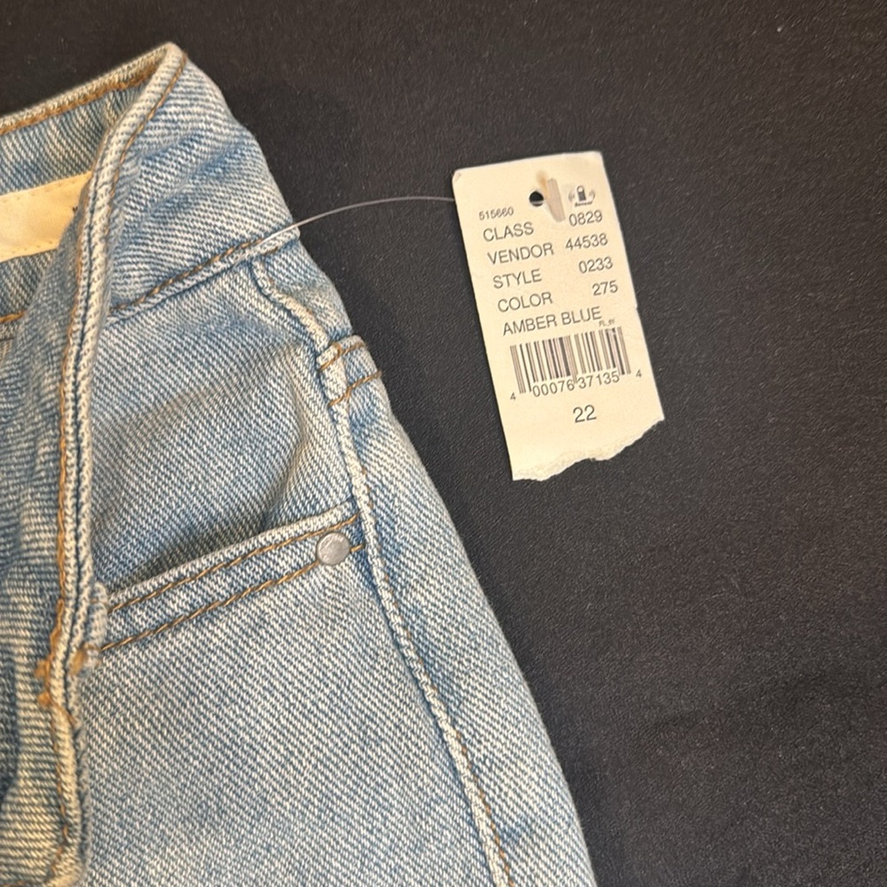 PacSun Women's Light Blue Amber Blue Denim Mom Shorts- Size 22 - Picture 3 of 4
